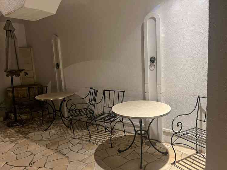 ゲストに喫煙者もいるので外のスペースもありがたいです。