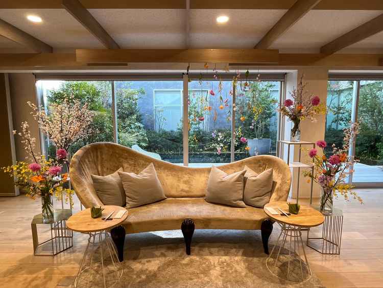 花の装飾がきれいな高砂