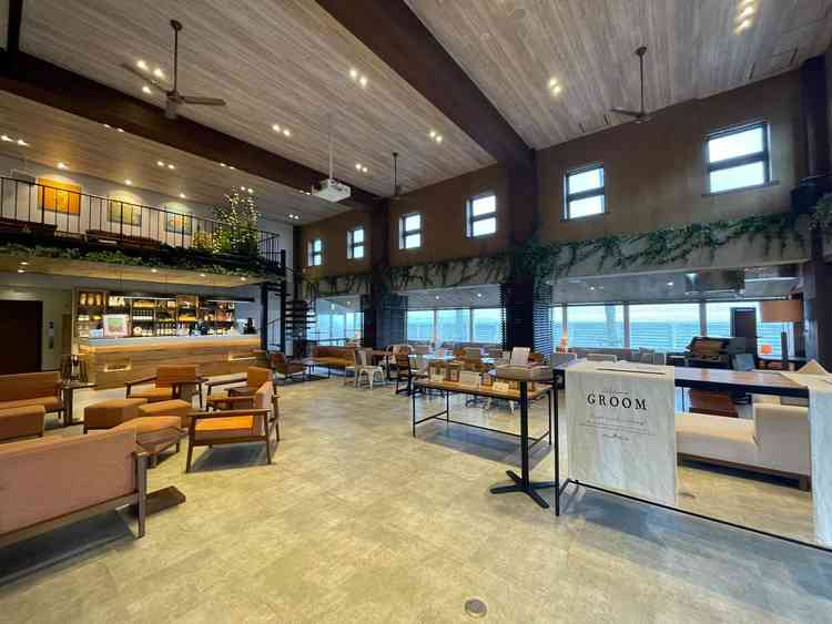 待合として使えるスペース。少人数ならここで披露宴も相談の上、可能とのことでした。