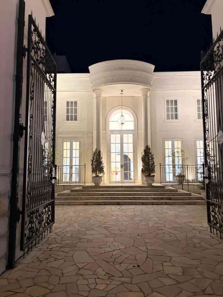 入り口からとてもきれいな感じ