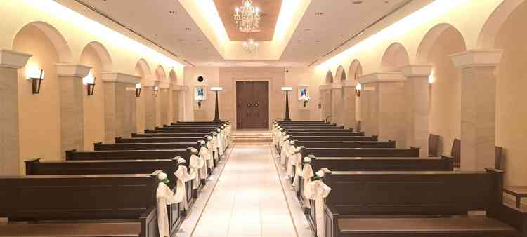 いわゆるクラシカルなチャペル。いった道を帰らないように、入り口と出口がしっかり分かれていて驚いた。