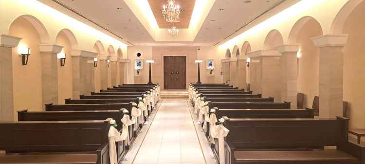 いわゆるクラシカルなチャペル。いった道を帰らないように、入り口と出口がしっかり分かれていて驚いた。