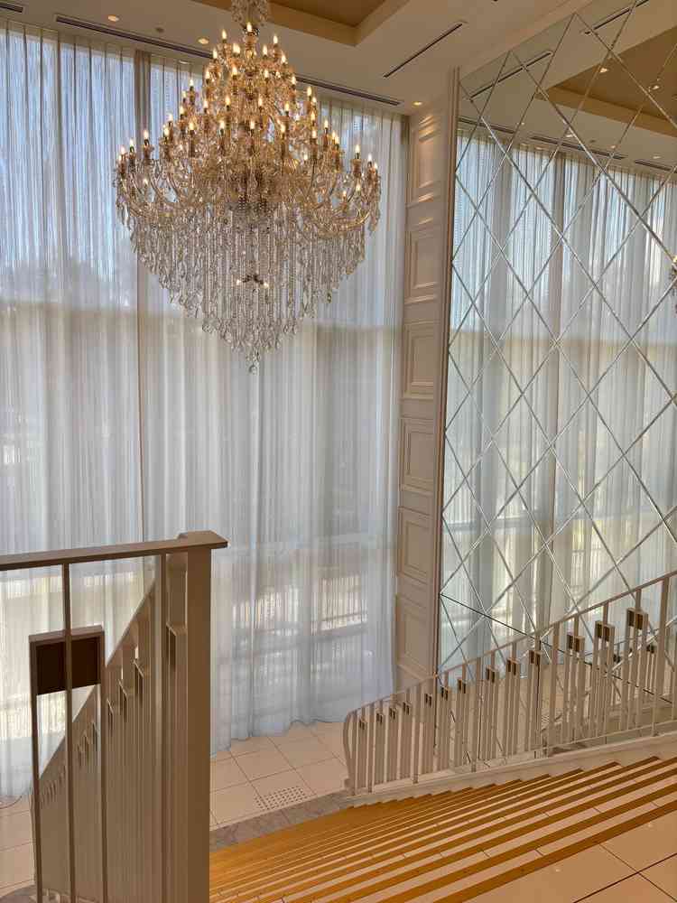 大階段で憧れの写真が撮れるとのことでした。