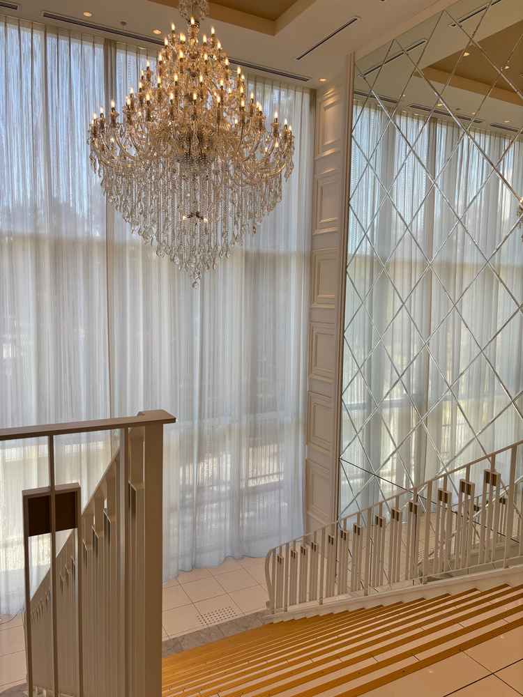 大階段で憧れの写真が撮れるとのことでした。