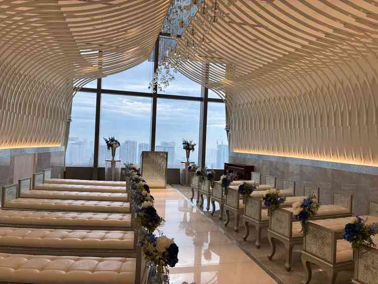 チャペル（くもり）