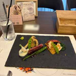 メインの料理を食べさせてもらい、料理の味に納得することが出来た。