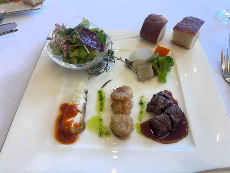 盛り合わせプレートです。美味しかったです。
