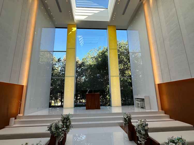 チャペル。白と緑で綺麗だった。