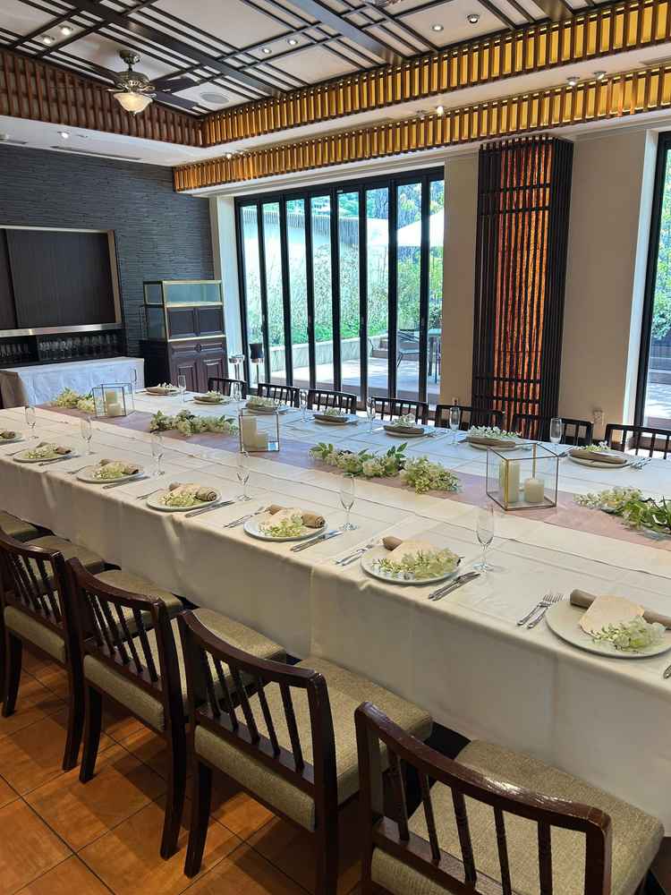 披露宴会場の写真。少人数の式場を探していましたが、規模感にピッタリの会場でした。雰囲気も〇です。