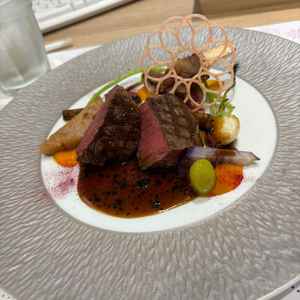 見た目も綺麗でとっても美味しかったです。デザートも可愛くて他のお料理も期待できそうだなと思いました。