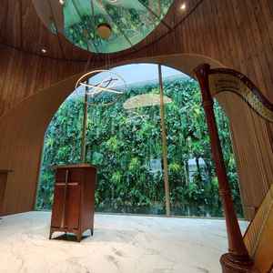 緑に包まれたナチュラルな挙式会場で、とても心が落ち着く素敵な空間でした。