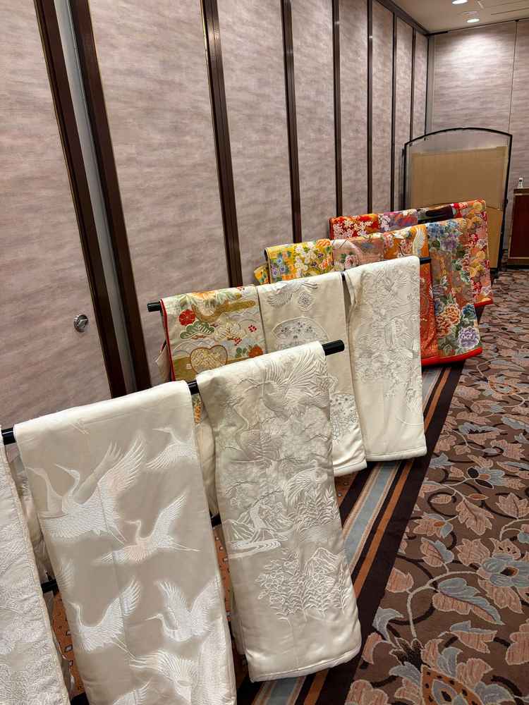 和装試着体験ではたくさんの種類の中から好きな柄を選んで着ることができ、和装のイメージがつきやすかった
