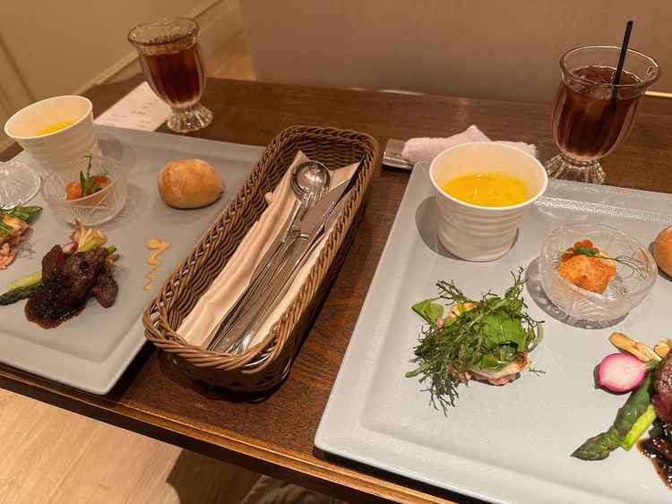試食。特にパンが美味しかったです。