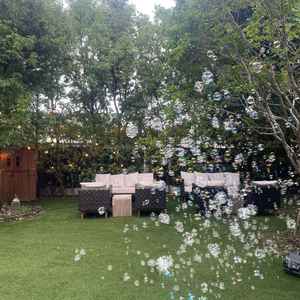 開放感があり緑が映えるガーデンテラス