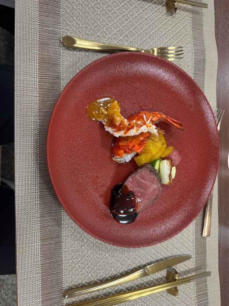 試食した料理。フィレ肉が柔らかくて美味しかった。