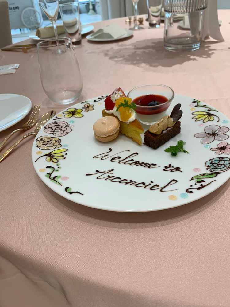 デザート。綺麗で美味しかった。