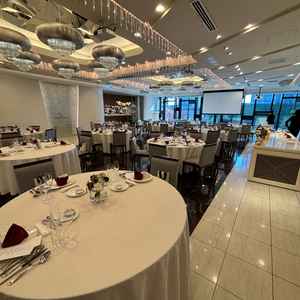 披露宴会場も大きすぎず小さすぎずと言った感じで、とても居心地が良かった。