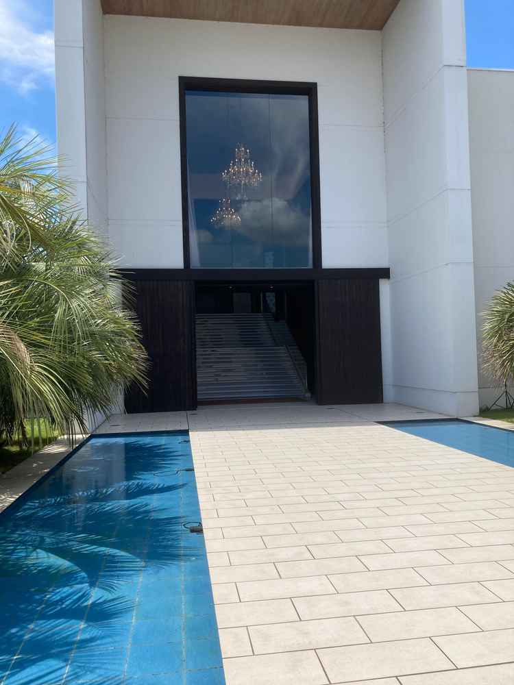 チャペル入り口、アフターセレモニーを行うという大階段