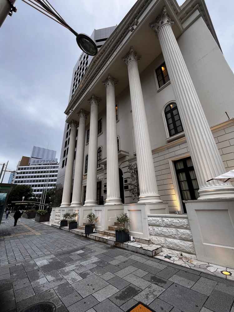 外観もかっこいいですね。駅からも近いのでアクセス抜群です。