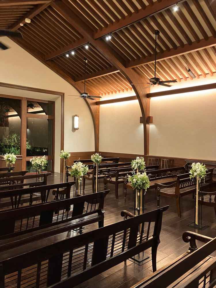 挙式会場です。木や緑が感じられて、とても素敵でした。