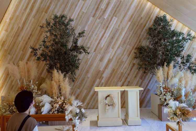 チャペル。木目調のナチュラルな雰囲気でとてもいい雰囲気でした。