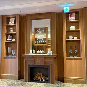 ウェイティングスペース。世界観に強いこだわりを感じました