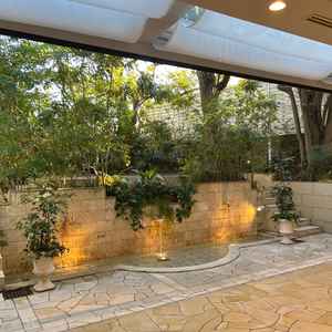 披露宴会場のテラスです。ここから登場もできるとのことでした。