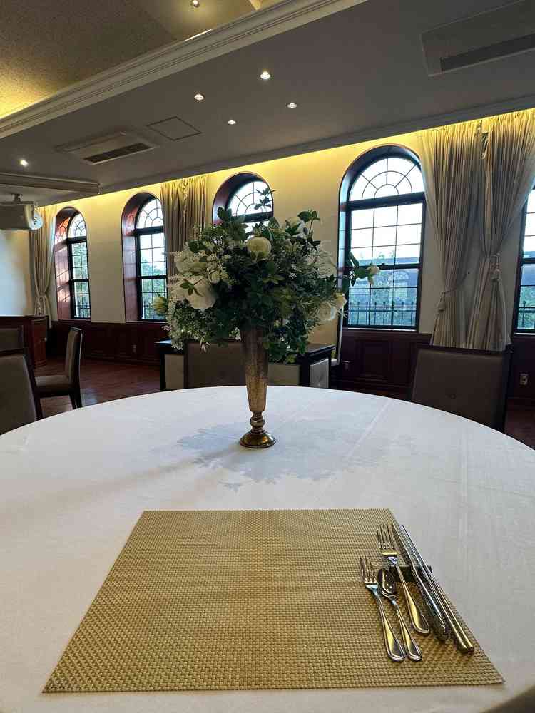 大きな窓から緑が望め、開放感がありました。