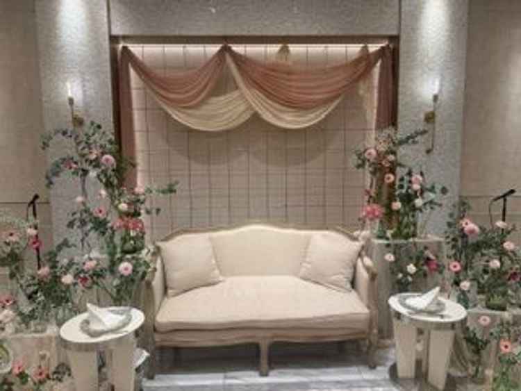 メインソファの装花が綺麗でした。会場の雰囲気と合わせた装飾の相談ができると思いました。