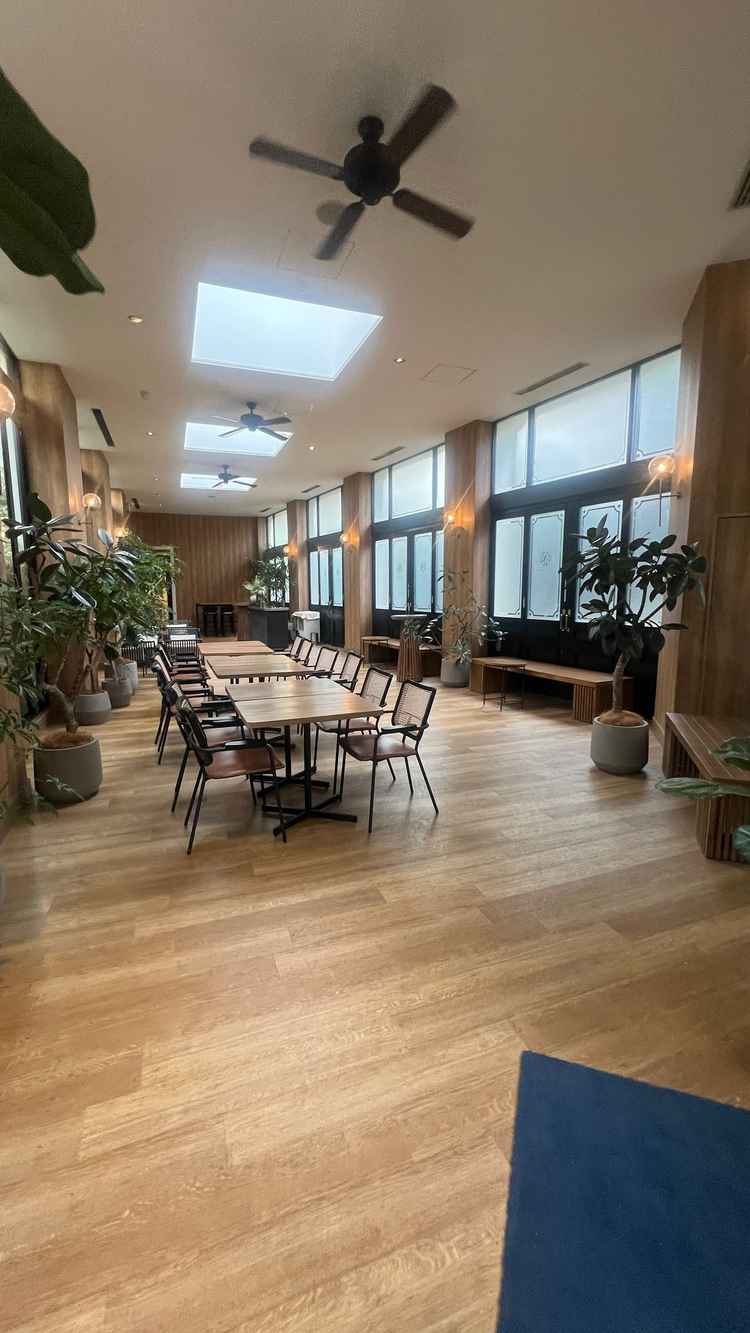 披露宴会場の雰囲気はあまり好みではなかったのでナチュラルテイストなカフェがあって良かったです