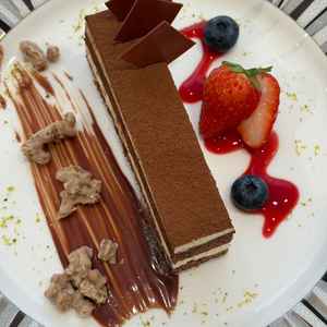 ウェディングケーキやデザートも料理長と相談したうえでメニューを決めることができる点が良かった。