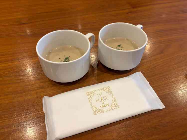 ウェルカムスープ。とても美味しいポタージュでした。寒い日に体が温まりました。