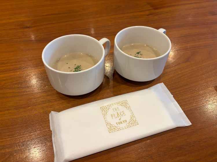 ウェルカムスープ。とても美味しいポタージュでした。寒い日に体が温まりました。