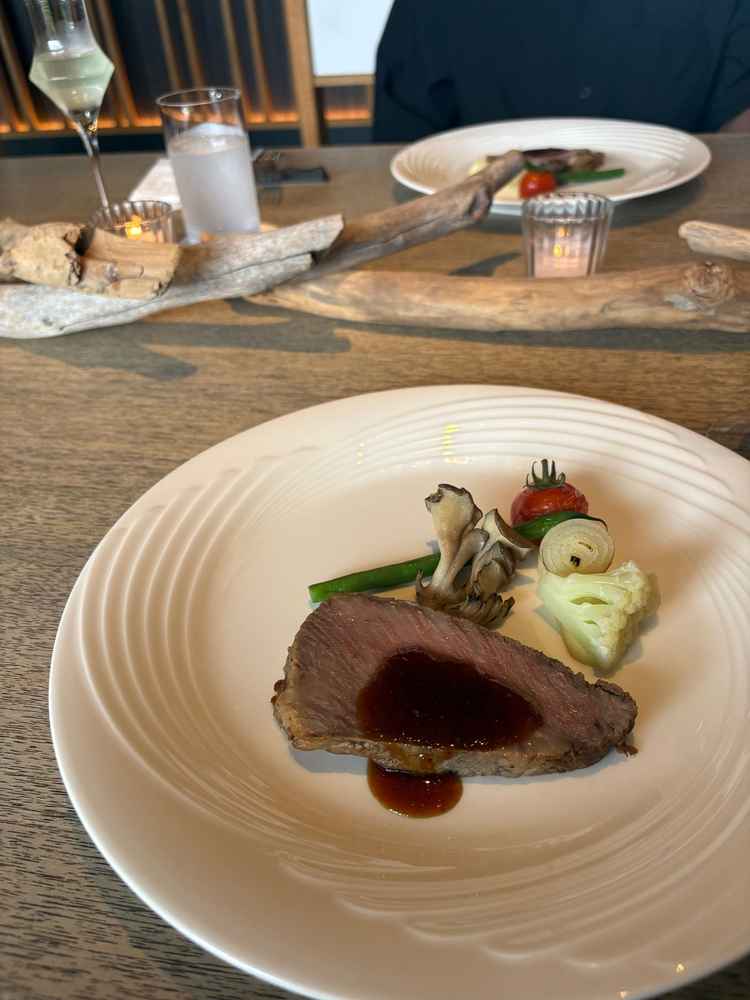 料理は美しく美味しかった