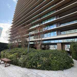 フラワーシャワーをできる空間とのことで、長い式の中で屋外に出れるタイミングがあるのは良さそうです。