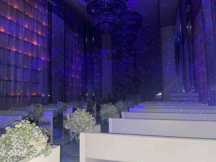 チャペルの星空ライトアップがとても素敵でした。