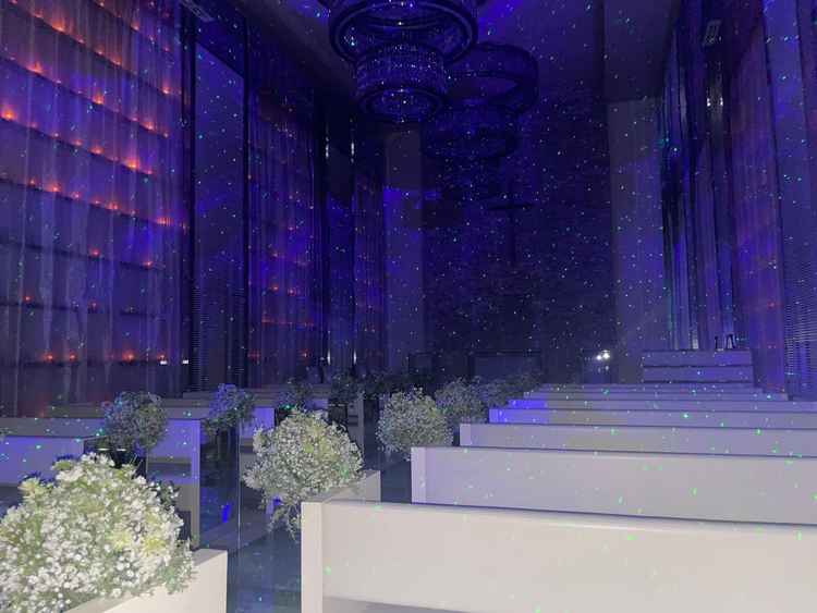 チャペルの星空ライトアップがとても素敵でした。