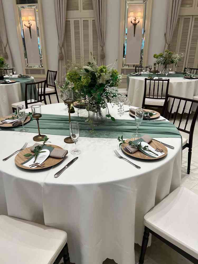 テーブルセッティングの見本です。自分たちの好みに変えれるようです！