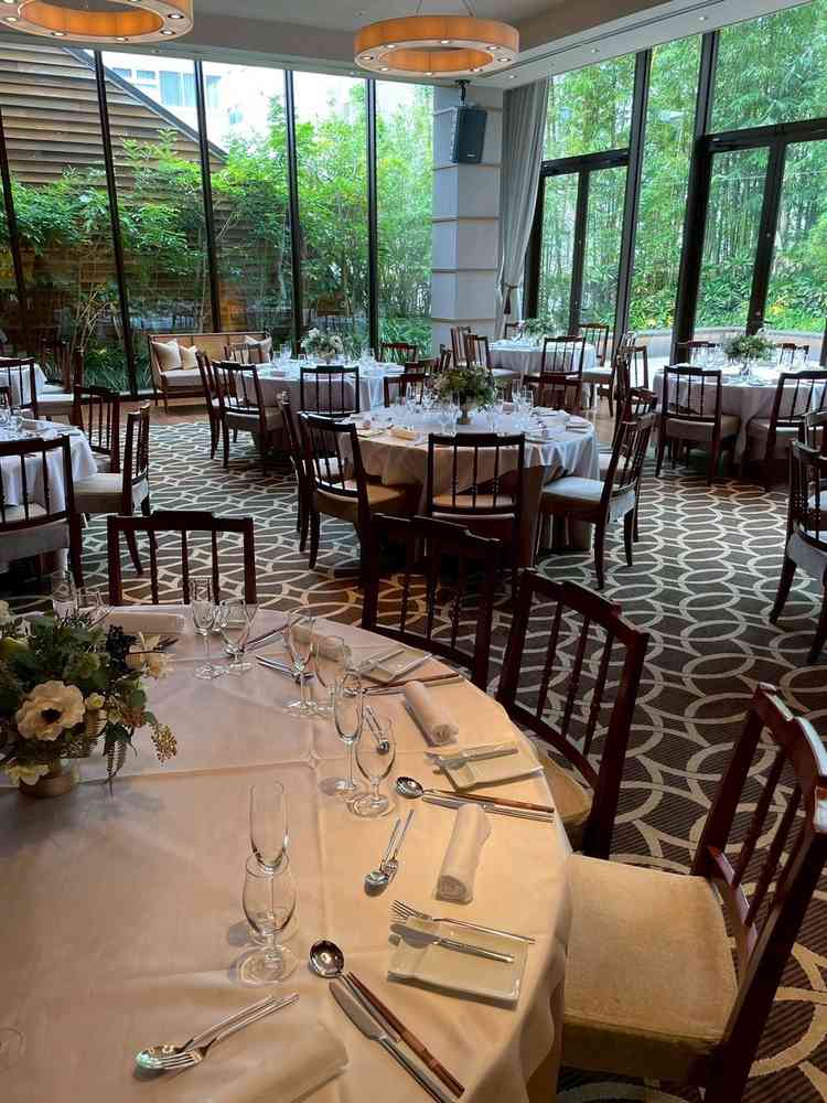 披露宴会場が二つあり私たちはこちらの雰囲気がとても気に入りました。