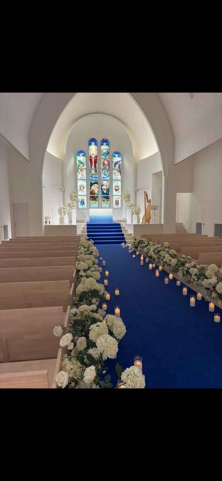 歴史あるチャペルになります。天井が高く、壮大なスケールでした。