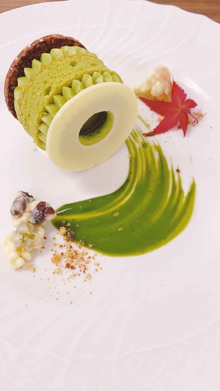 試食会のデザート。季節を感じ、彩り鮮やかなデザートプレートでとても上品で美味しかったです。