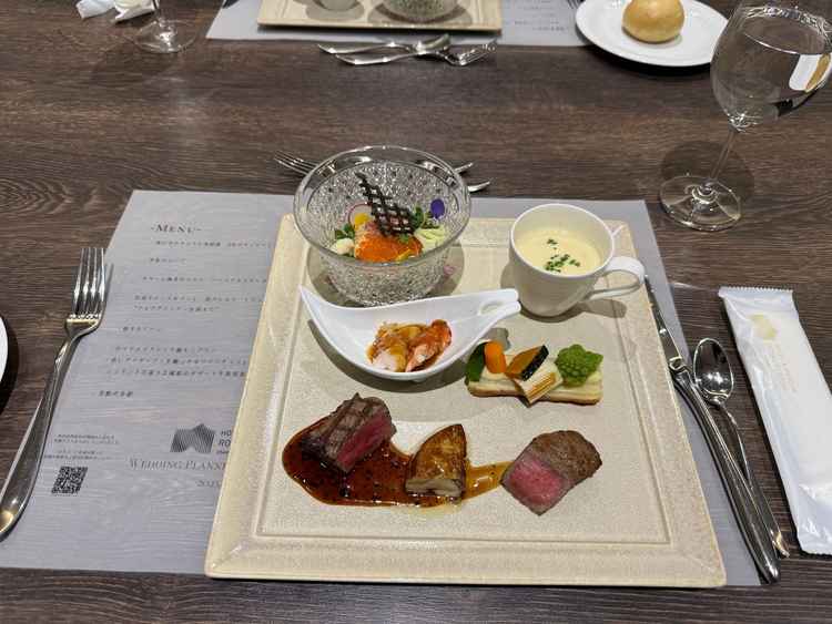 シェフ自ら料理の説明をしていただき、安心してお任せできると感じました。