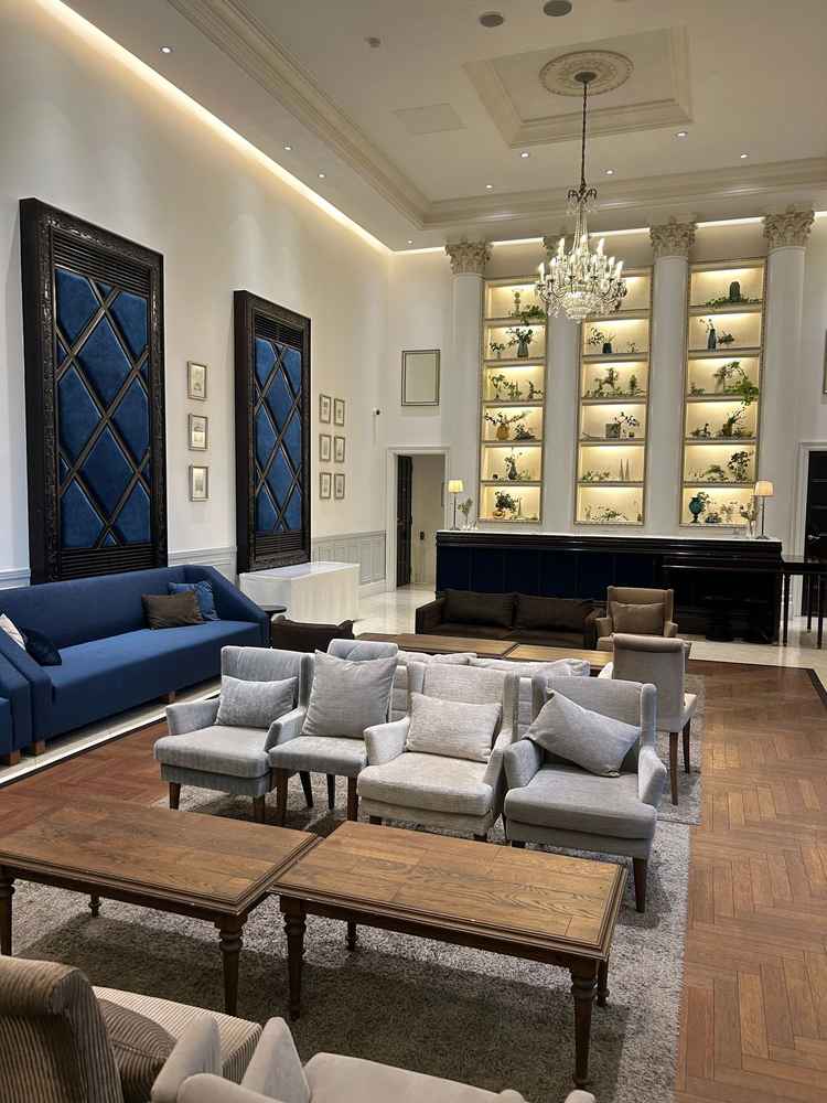 ゲスト待機ルームです。白を基調とした落ち着いたおしゃれ雰囲気が良かったです。