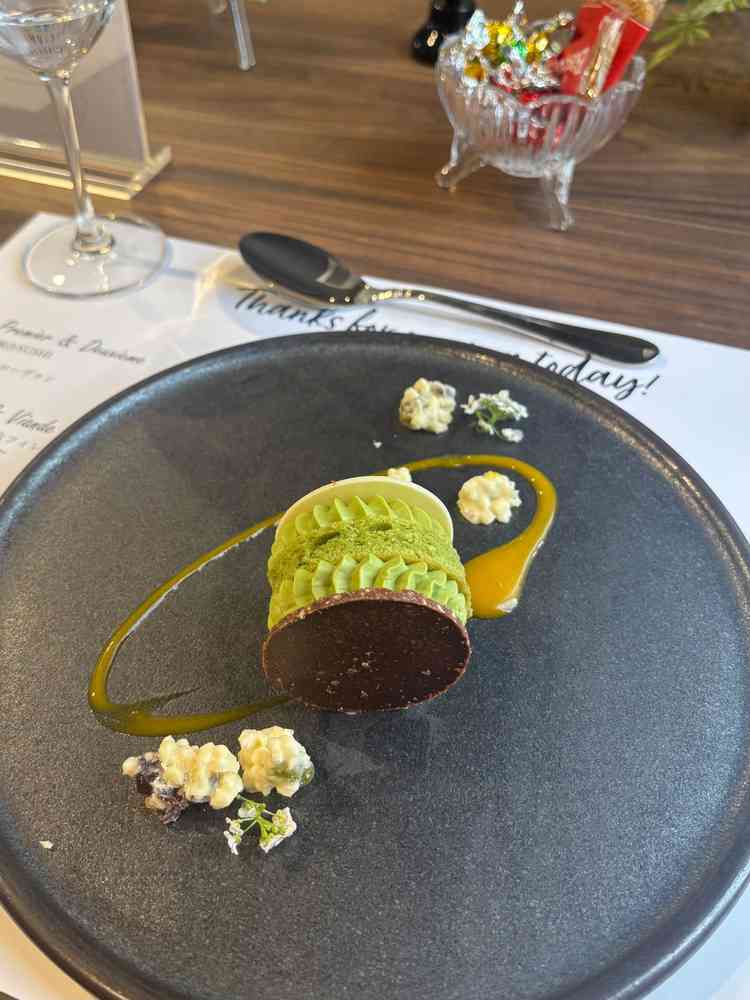 デザートの試食写真。味はもちろんですが、何よりおしゃれなワンプレートでとても素敵でした。