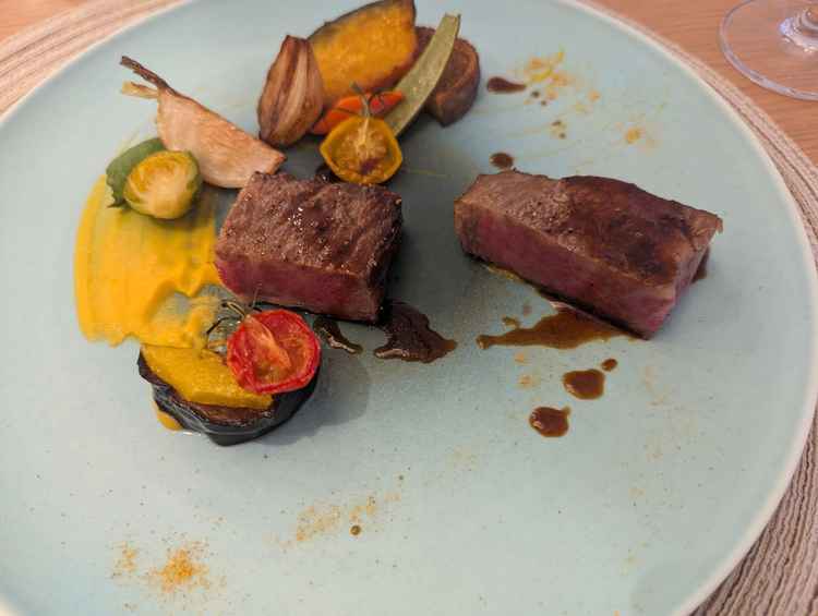 牛肉はサシが多く少し胃もたれ