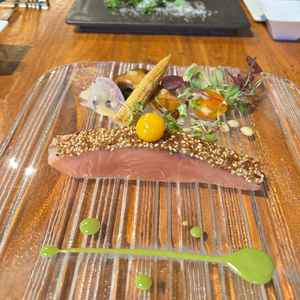 前菜2・サーモンのミキュイ