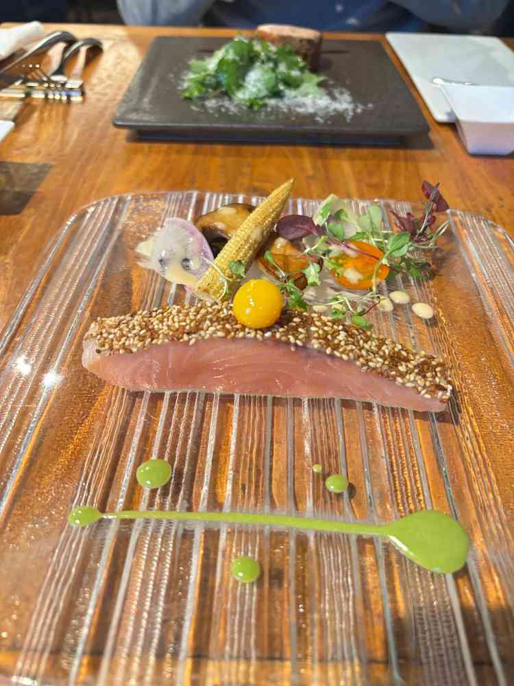 前菜2・サーモンのミキュイ