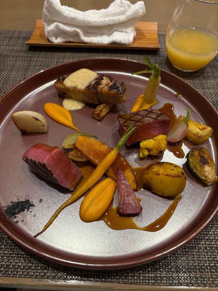 ご飯の見た目がとてもオシャレで、味もすごく美味しかった