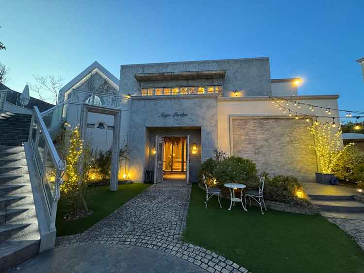 帰り際にはライトアップされていた