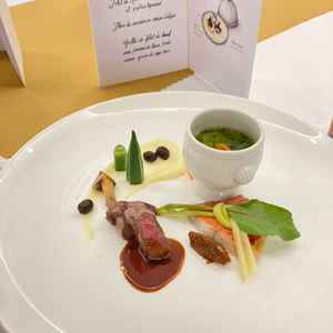 試食がとても美味しかったです。料理長さん手書きのメニュー表がかわいかったです！